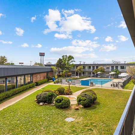 Americas Best Value Inn Fort Worth/Hurst Richland Hills Exterior photo