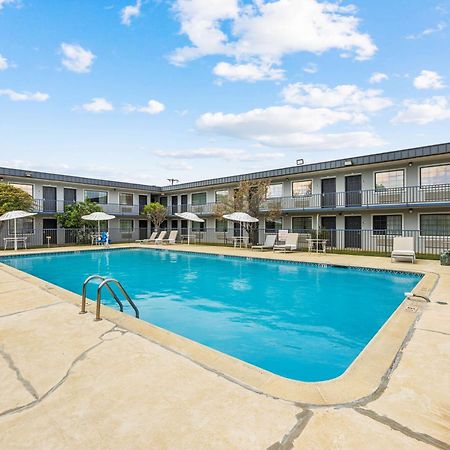 Americas Best Value Inn Fort Worth/Hurst Richland Hills Exterior photo