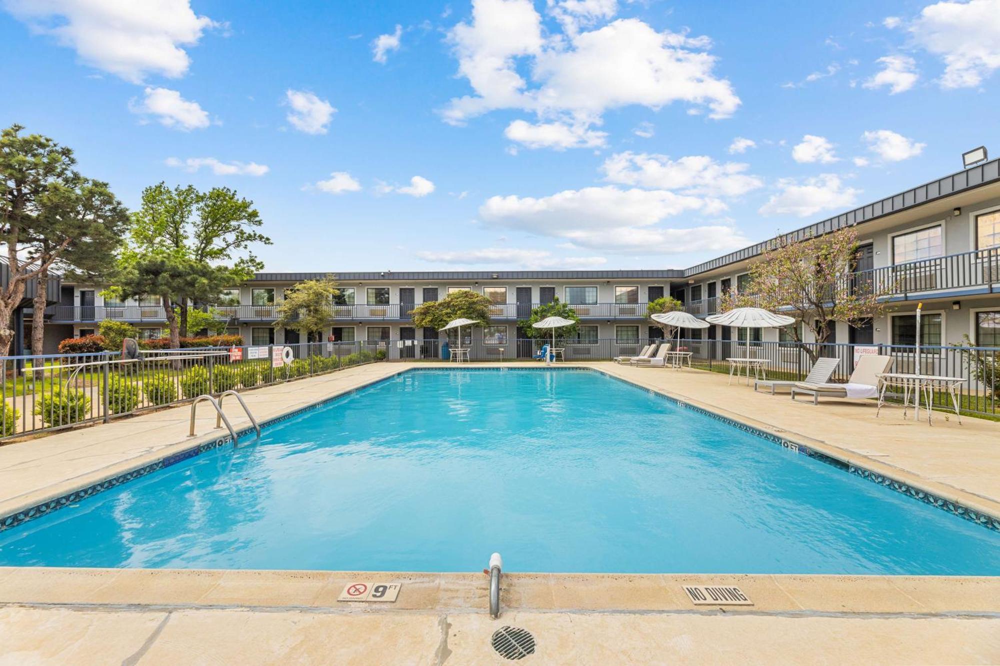 Americas Best Value Inn Fort Worth/Hurst Richland Hills Exterior photo