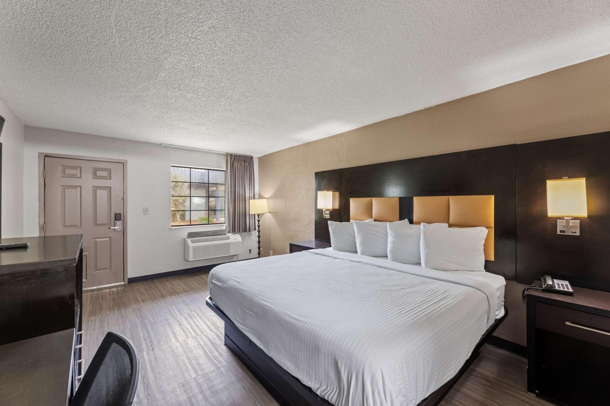 Americas Best Value Inn Fort Worth/Hurst Richland Hills Exterior photo
