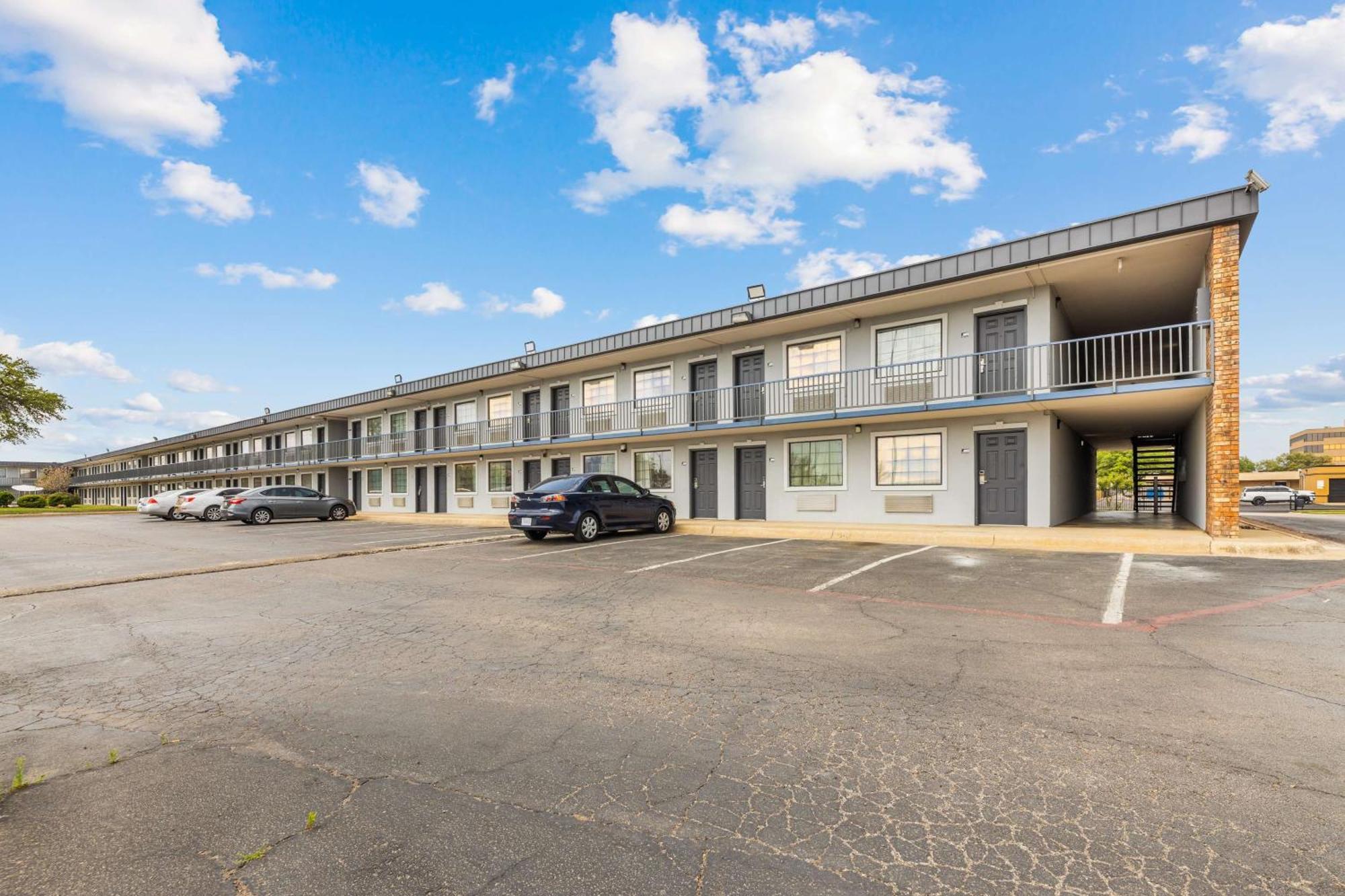 Americas Best Value Inn Fort Worth/Hurst Richland Hills Exterior photo